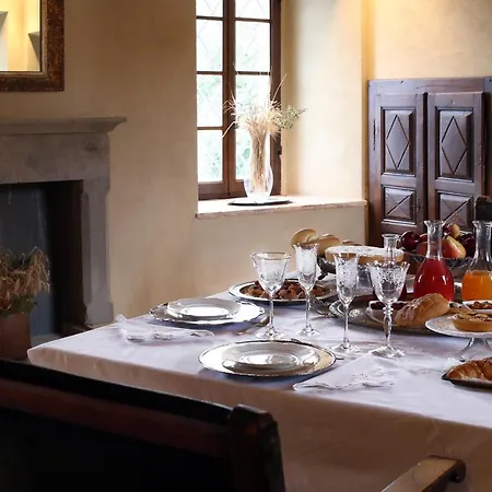 Castello Di Alloggio per agriturismo Viano