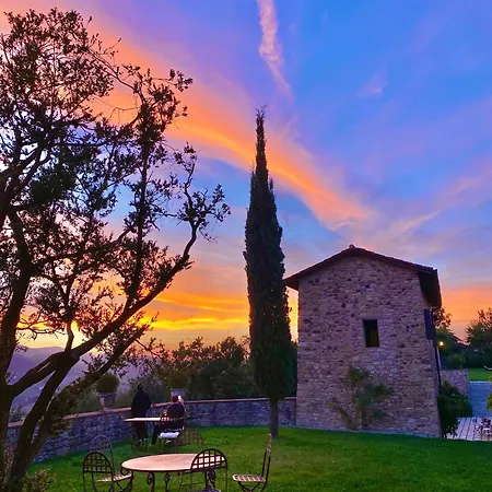 Castello Di Farm stay *