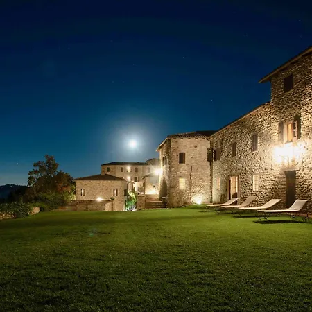 Κατάλυμα σε φάρμα Castello Di