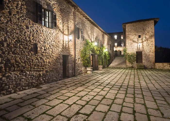 Castello Di * Viano
