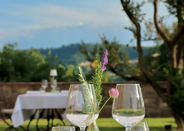 Κατάλυμα σε φάρμα Castello Di *